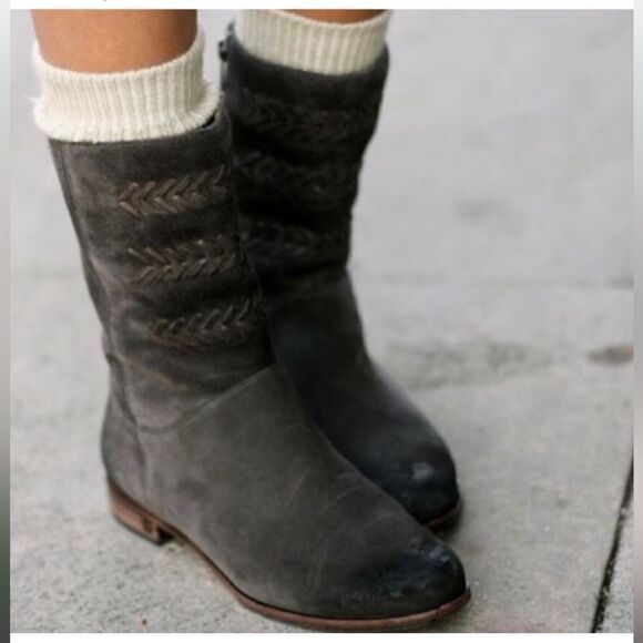 UGG Cailyn Chevron Lace Boot - Picture 1 of 16